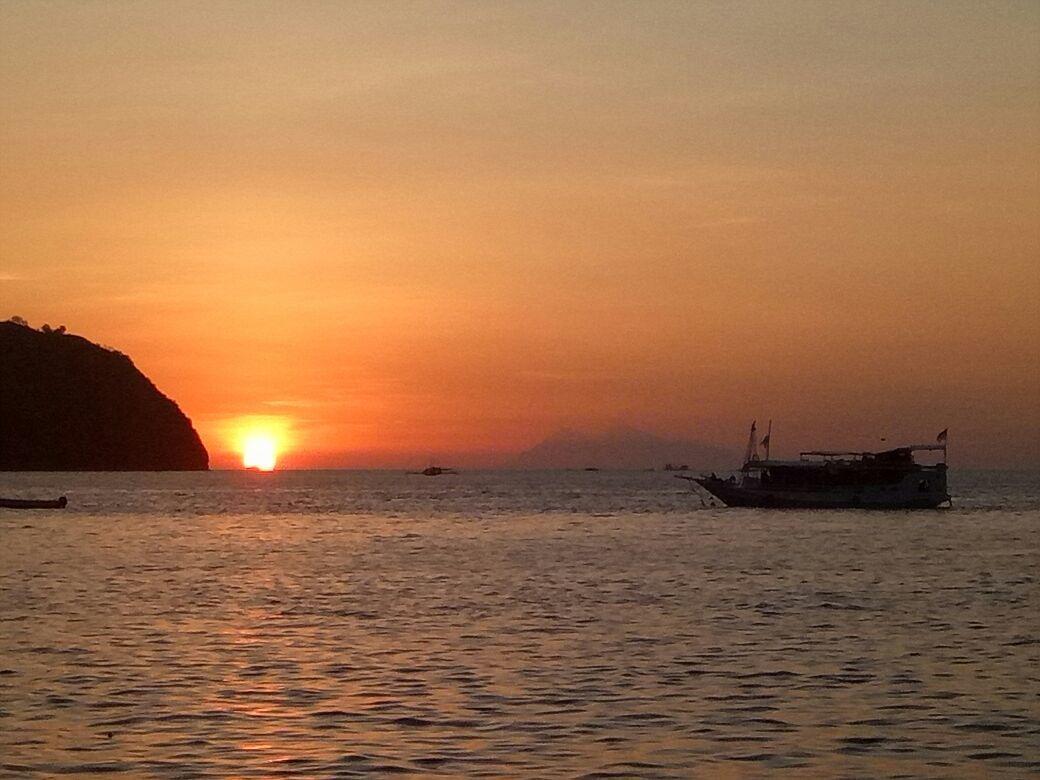 Bajo Sunset Hostel Labuan Bajo Exterior foto