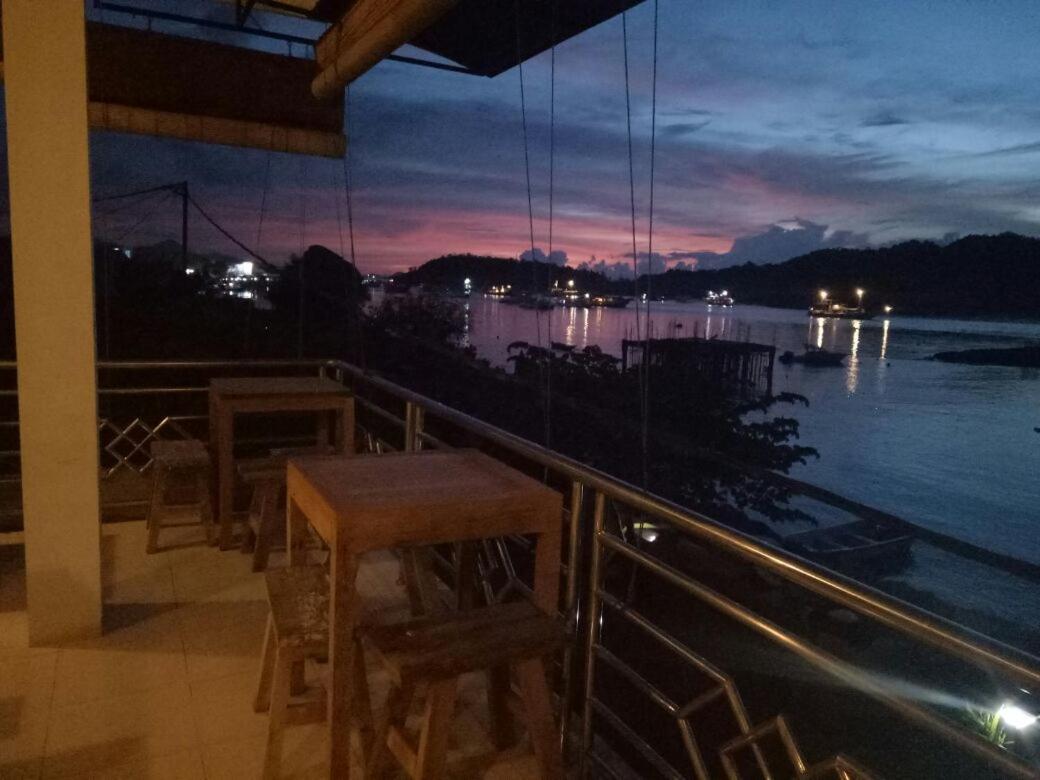 Bajo Sunset Hostel Labuan Bajo Exterior foto